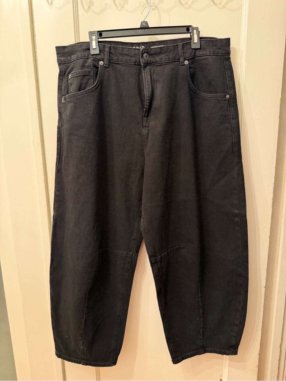 NWOT Torrid Drapey Barrel Black Jeans